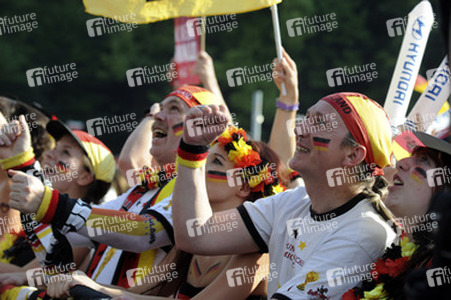 WM-Fanmeile beim Spiel Deutschland gegen Frankreich, Berlin