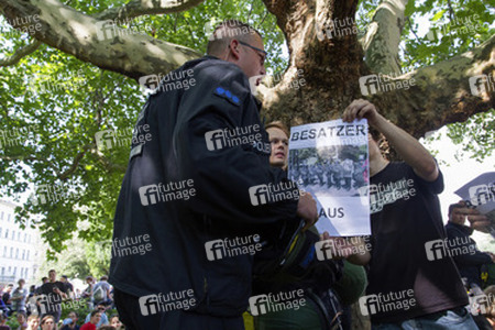 Demonstration für das Bleiberecht der Flüchtlinge aus der Gerhart-Hauptmann-Schule, Berlin