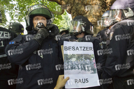 Demonstration für das Bleiberecht der Flüchtlinge aus der Gerhart-Hauptmann-Schule, Berlin