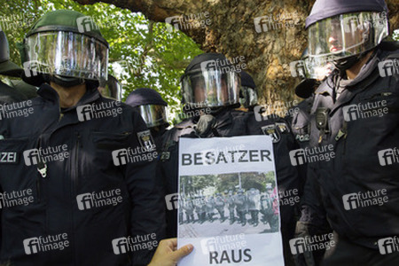 Demonstration für das Bleiberecht der Flüchtlinge aus der Gerhart-Hauptmann-Schule, Berlin