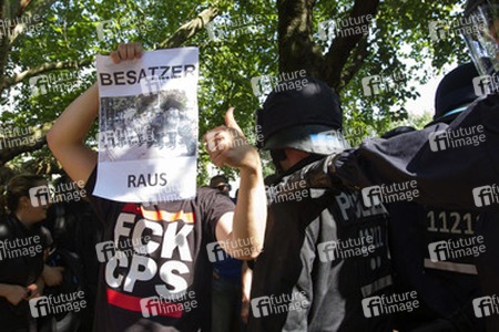 Demonstration für das Bleiberecht der Flüchtlinge aus der Gerhart-Hauptmann-Schule, Berlin