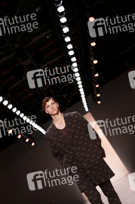 Julian Zigerli Fashion Show, Berlin Fashion Week Spring/Summer 2015