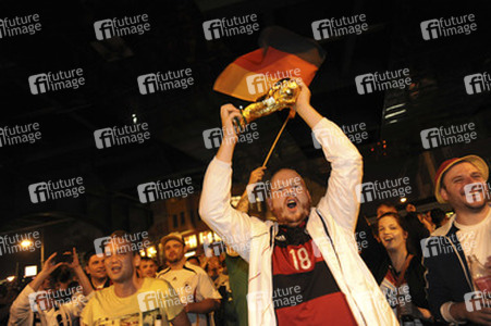 Fanfeier nach Halbfinalsieg der deutschen WM-Mannschaft, Berlin