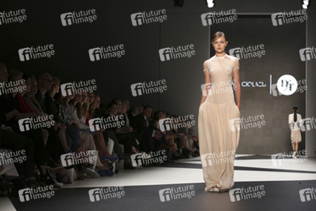 Ioana Ciolacu Fashion Show, Berlin Fashion Week Spring/Summer 2015