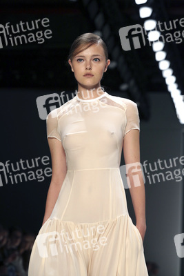 Ioana Ciolacu Fashion Show, Berlin Fashion Week Spring/Summer 2015