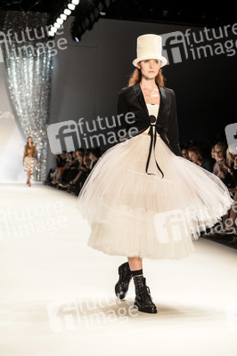 Marc Cain Fashion Show, Berlin Fashion Week Spring/Summer 2015