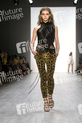 Dimitri Fashion Show, Berlin Fashion Week Spring/Summer 2015