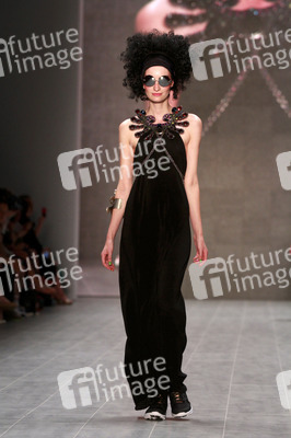 Miranda Konstantinidou Fashion Show, Berlin Fashion Week Spring/Summer 2015