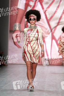 Miranda Konstantinidou Fashion Show, Berlin Fashion Week Spring/Summer 2015