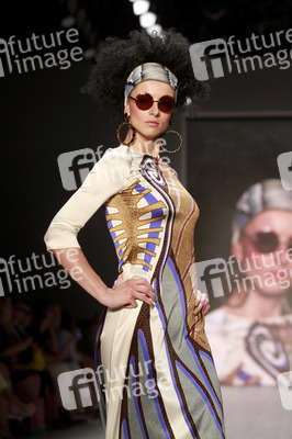 Miranda Konstantinidou Fashion Show, Berlin Fashion Week Spring/Summer 2015