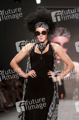 Miranda Konstantinidou Fashion Show, Berlin Fashion Week Spring/Summer 2015