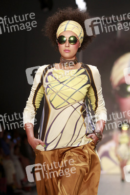 Miranda Konstantinidou Fashion Show, Berlin Fashion Week Spring/Summer 2015