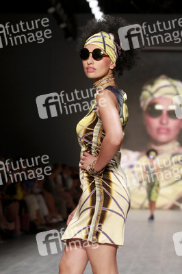 Miranda Konstantinidou Fashion Show, Berlin Fashion Week Spring/Summer 2015