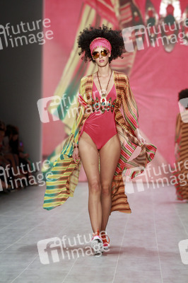 Miranda Konstantinidou Fashion Show, Berlin Fashion Week Spring/Summer 2015