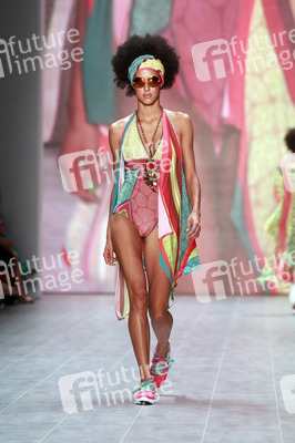 Miranda Konstantinidou Fashion Show, Berlin Fashion Week Spring/Summer 2015