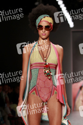 Miranda Konstantinidou Fashion Show, Berlin Fashion Week Spring/Summer 2015