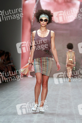 Miranda Konstantinidou Fashion Show, Berlin Fashion Week Spring/Summer 2015