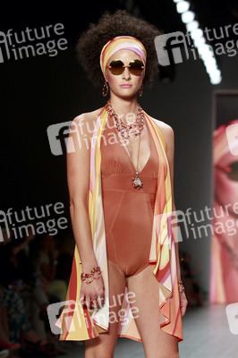 Miranda Konstantinidou Fashion Show, Berlin Fashion Week Spring/Summer 2015
