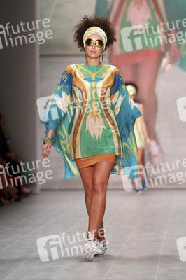 Miranda Konstantinidou Fashion Show, Berlin Fashion Week Spring/Summer 2015