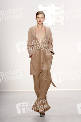 Riani Fashion Show, Berlin Fashion Week Spring/Summer 2015