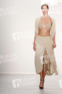 Riani Fashion Show, Berlin Fashion Week Spring/Summer 2015