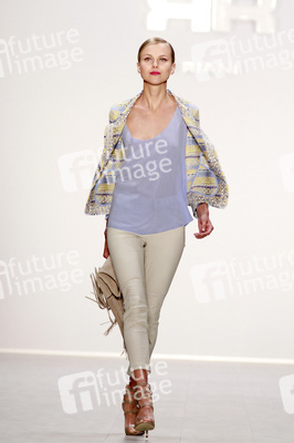 Riani Fashion Show, Berlin Fashion Week Spring/Summer 2015