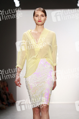 Riani Fashion Show, Berlin Fashion Week Spring/Summer 2015