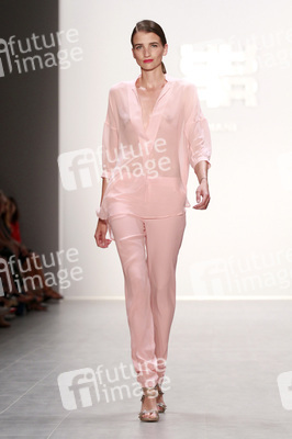 Riani Fashion Show, Berlin Fashion Week Spring/Summer 2015