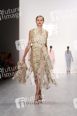 Riani Fashion Show, Berlin Fashion Week Spring/Summer 2015