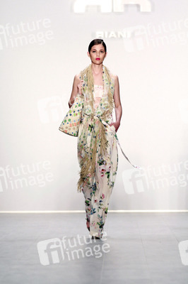 Riani Fashion Show, Berlin Fashion Week Spring/Summer 2015