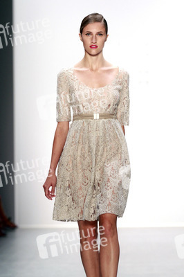 Riani Fashion Show, Berlin Fashion Week Spring/Summer 2015