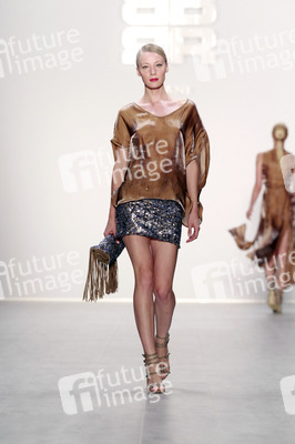 Riani Fashion Show, Berlin Fashion Week Spring/Summer 2015