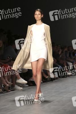 Hien Le Show, Berlin Fashion Week Spring/Summer 2015