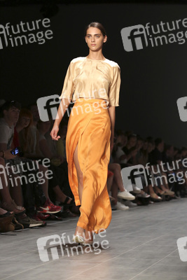 Hien Le Show, Berlin Fashion Week Spring/Summer 2015