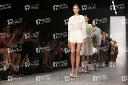 Hien Le Show, Berlin Fashion Week Spring/Summer 2015