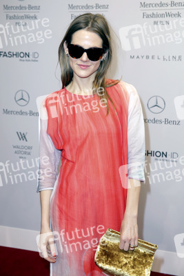 Hien Le Show, Berlin Fashion Week Spring/Summer 2015