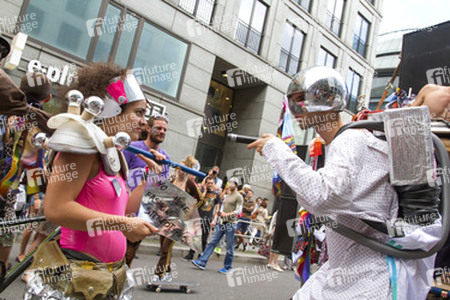 Demoparade gegen Fashion Terror und für Faire Mode und Trashion, Berlin