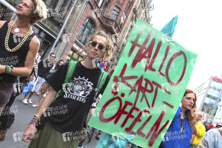 Demoparade gegen Fashion Terror und für Faire Mode und Trashion, Berlin