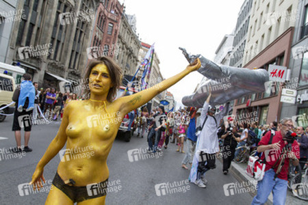 Demoparade gegen Fashion Terror und für Faire Mode und Trashion, Berlin