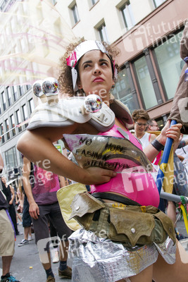 Demoparade gegen Fashion Terror und für Faire Mode und Trashion, Berlin