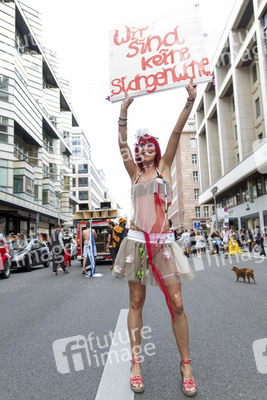 Demoparade gegen Fashion Terror und für Faire Mode und Trashion, Berlin