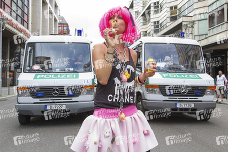 Demoparade gegen Fashion Terror und für Faire Mode und Trashion, Berlin