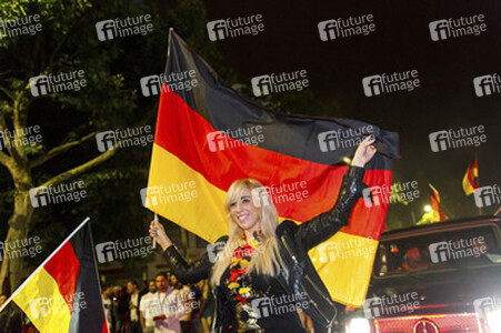 Autocorso nach dem Sieg im Finalspiel Deutschland gegen Argentinien, Berlin