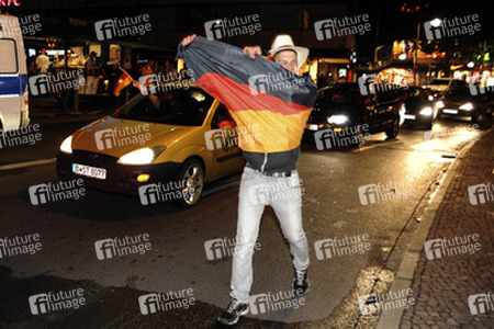 Autocorso nach dem Sieg im Finalspiel Deutschland gegen Argentinien, Berlin