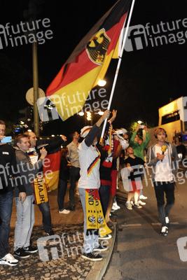 Autocorso nach dem Sieg im Finalspiel Deutschland gegen Argentinien, Berlin