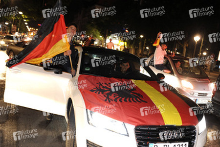 Autocorso nach dem Sieg im Finalspiel Deutschland gegen Argentinien, Berlin