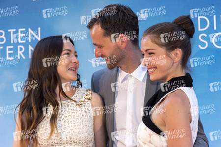 'Die geliebten Schwestern' Premiere, Weimar