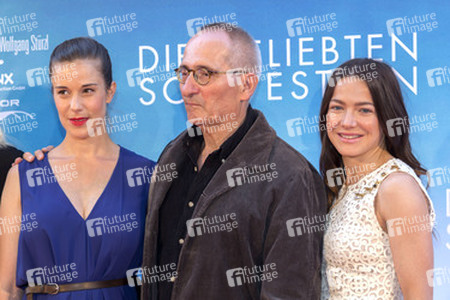 'Die geliebten Schwestern' Premiere, Weimar