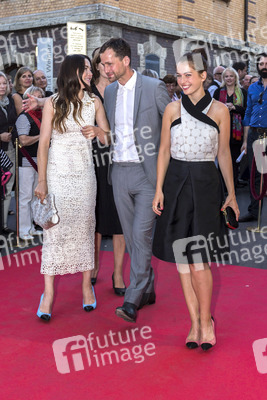 'Die geliebten Schwestern' Premiere, Weimar