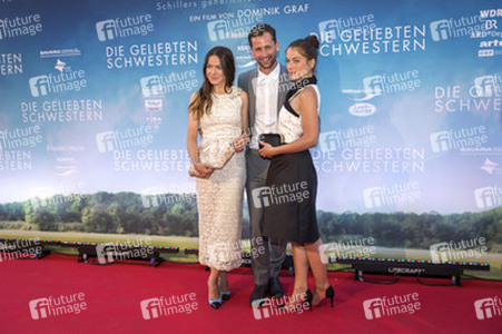 'Die geliebten Schwestern' Premiere, Weimar